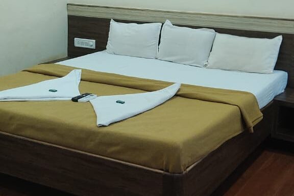 Classic Couple Room preeti hotel